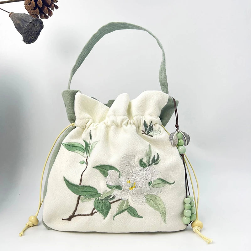 Puran Retro Flower Embroidery Bag