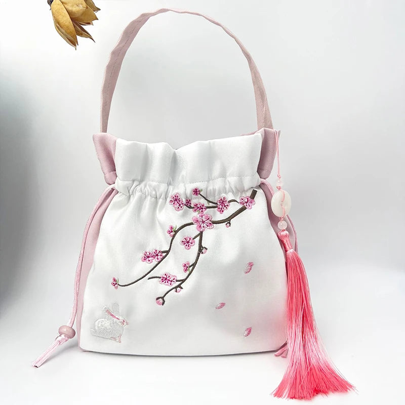 Puran Retro Flower Embroidery Bag