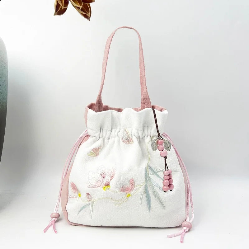 Puran Retro Flower Embroidery Bag