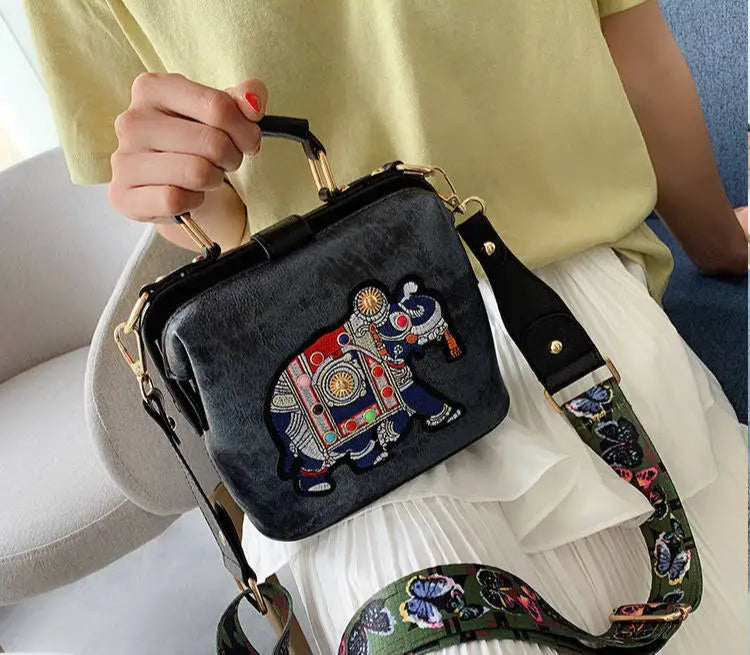 Hati Vintage Elephant Embroidery Handbag